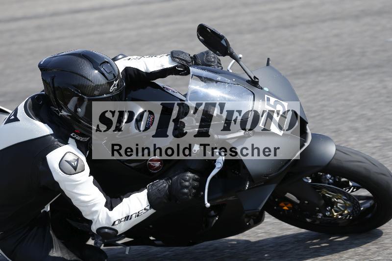 /Archiv-2025/49 26.08.2025 Cornu Master School ADR/gruen-vert/75